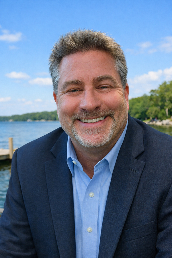 Portrait of Anthony Schey, Broker Franchise Owner.